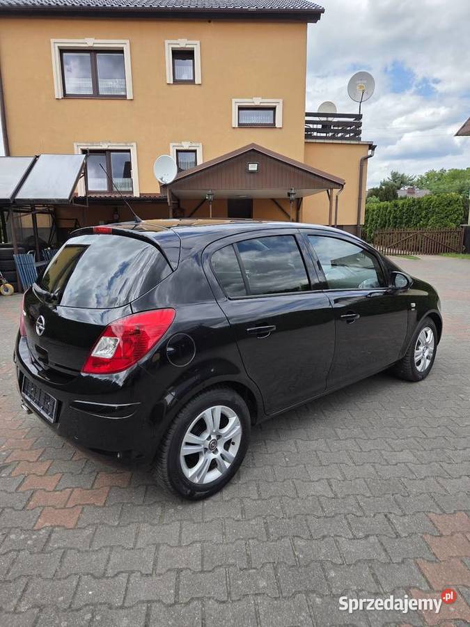 Opel Corsa 14 B 2011 SATELITE skórzana tapicerka wielkopolskie