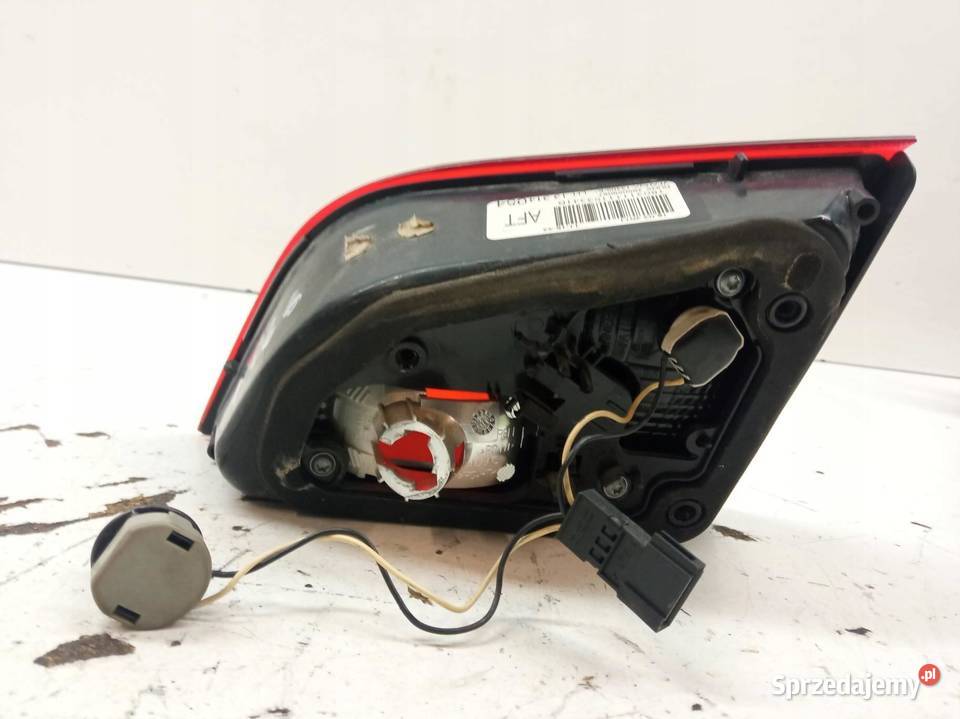 LAMPA TYŁ W KLAPĘ LEWA KOMBI 13314054 Opel Astra świętokrzyskie