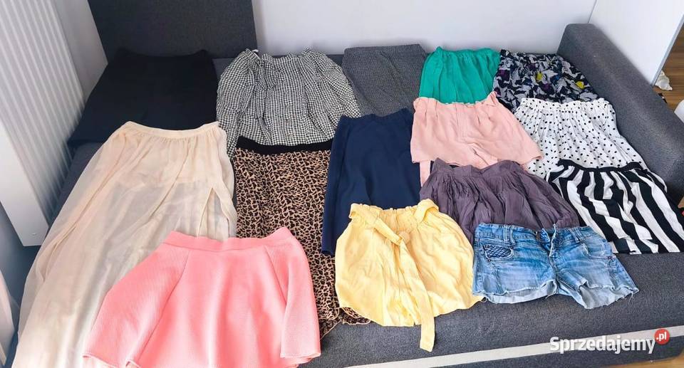 Dużą paka damskich ubrań ok 80 sztuk w pomorskie sprzedam
