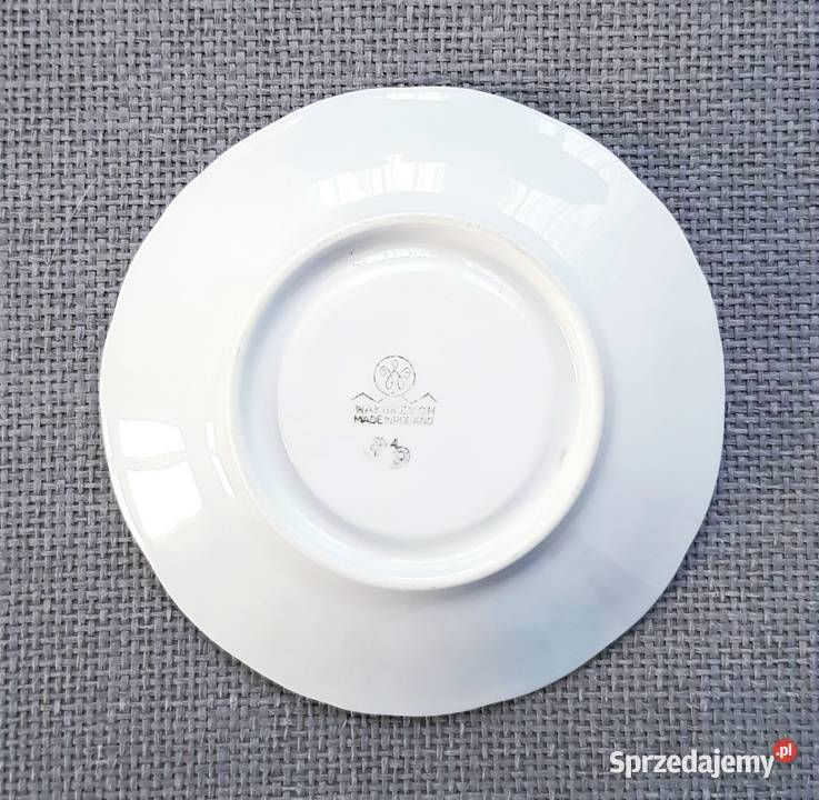 Filiżanki ze spodkiem podstawką PRL Wałbrzych Porcelana i szkło