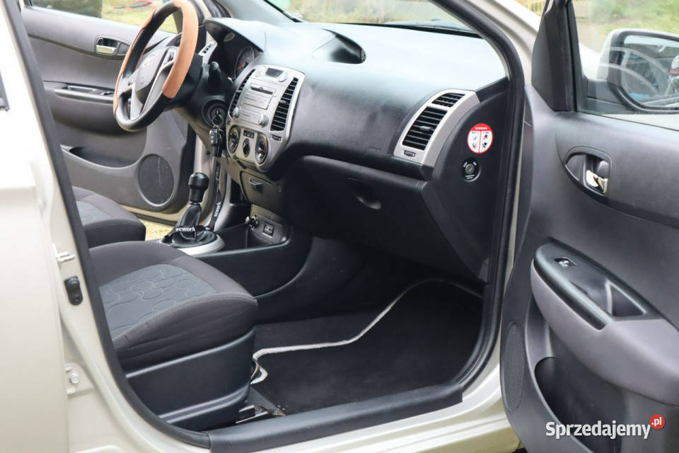 Hyundai i20 2010r 12 Benzyna Tanio Możliwa Warszawa