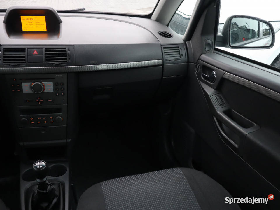 Opel Meriva 14 16V Twinport światła przeciwmgielne Katowice