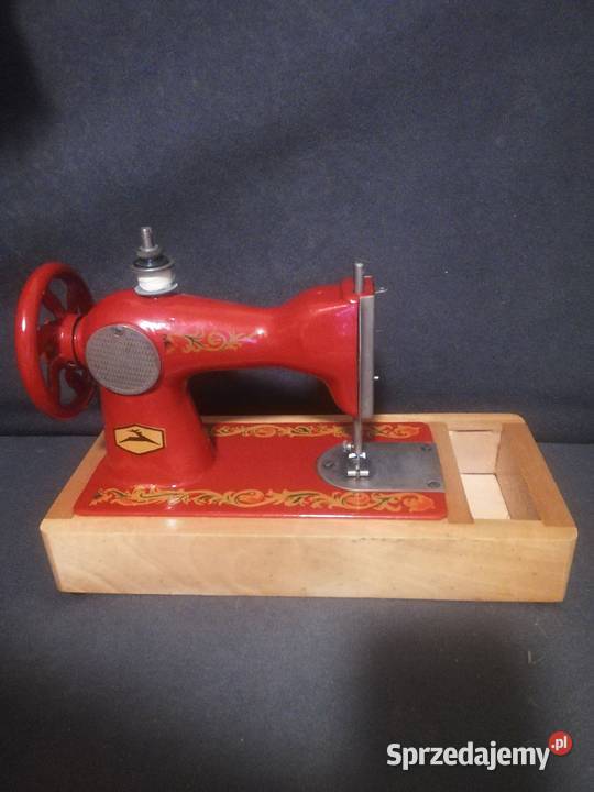 ZABYTKOWA MASZYNA DO SZYCIA Z LAT PRLU Wyszków