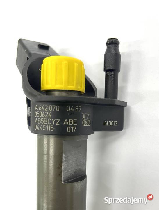Wtryskiwacz 0445115017 A6420700487 MercedesBenz osobowe Karczów sprzedam