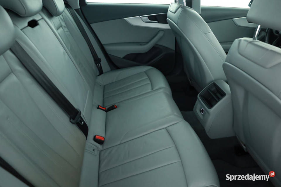 Audi A4 40 TDI światła przeciwmgielne Piaseczno