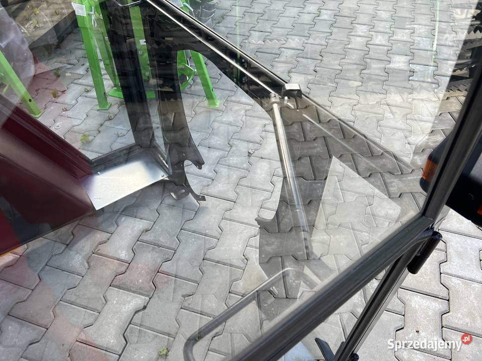 Kabina ciągnikowa kabina Ursus MF235 T25 RUSKI Przysucha