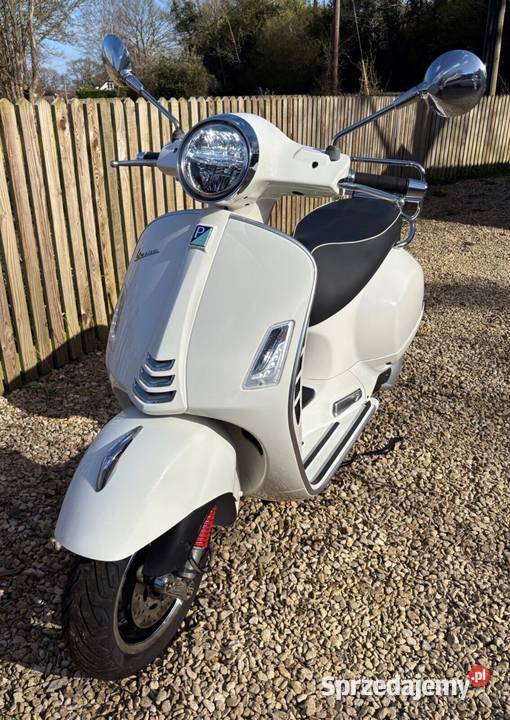 2020 PIAGGIO VESPA SUPER GTS 300 Rok produkcji 2020 łódzkie Łódź sprzedam