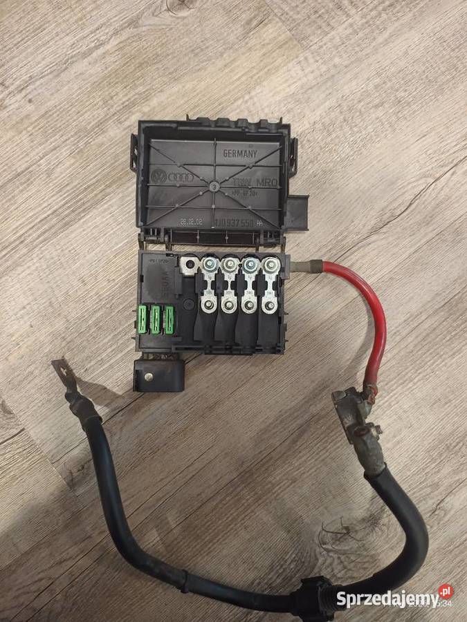 Skrzynka na bezpieczniki Golf 4 Piaseczno sprzedam