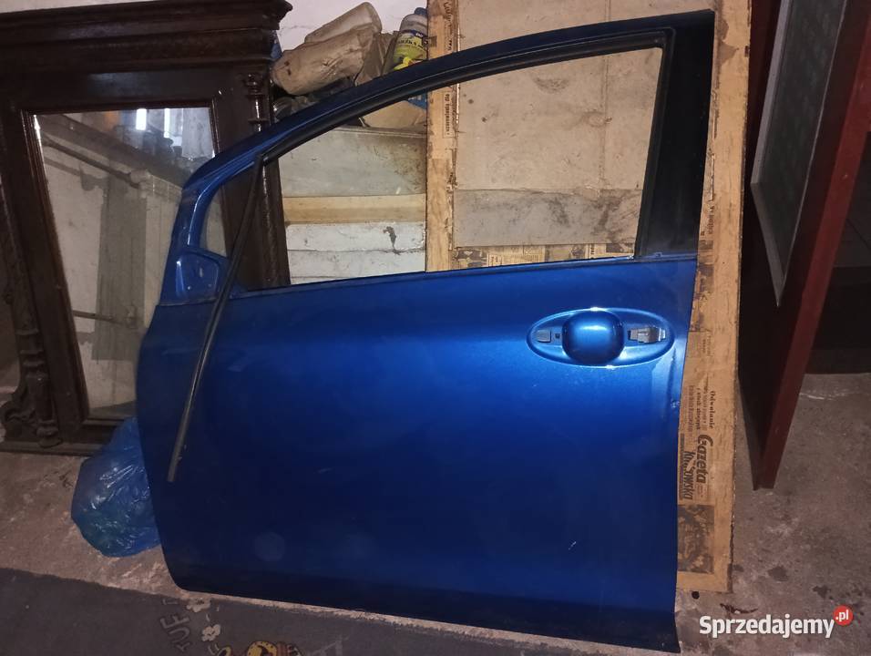 Lewe przednie drzwi Toyota Yaris małopolskie