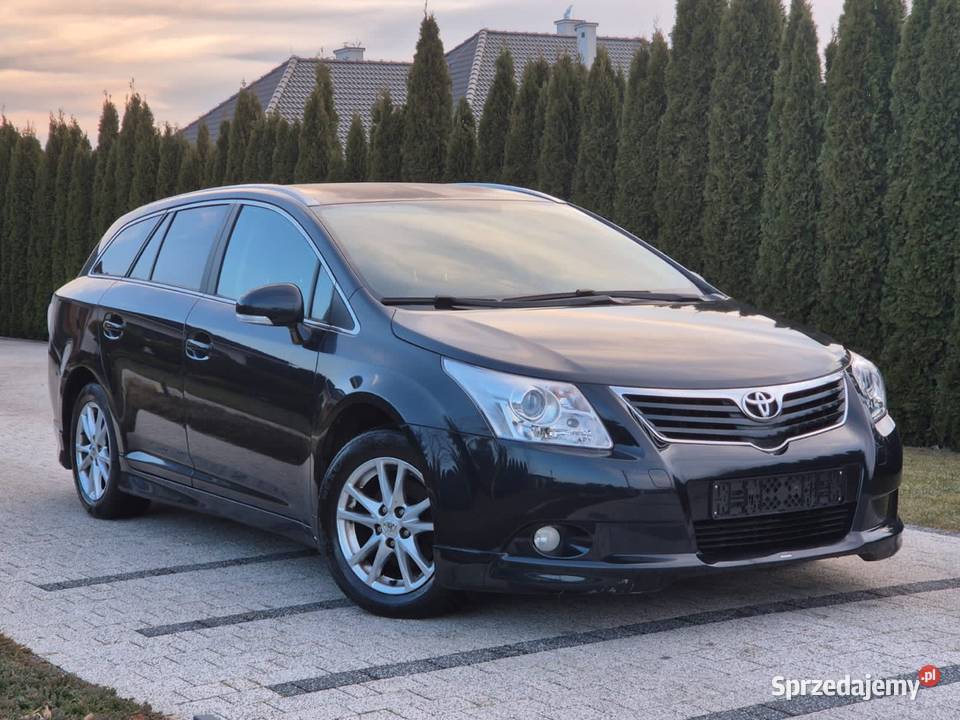 Toyota Avensis NawigacjaClimatronic Kamera czarny sprzedam