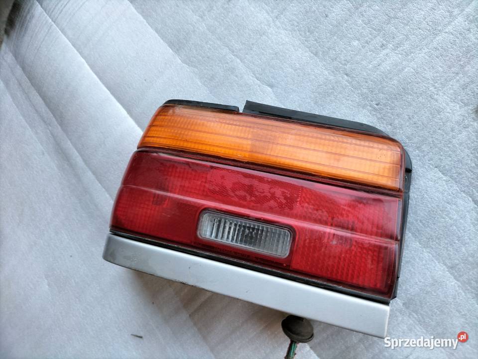 LAMPA TYŁ TYLNA TOYOTA COROLLA E10 LEWA Kamień-Kolonia sprzedam