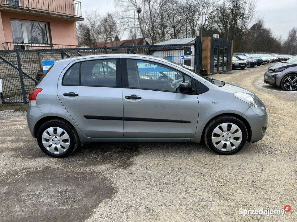 Toyota Yaris 13 1wł 56 Klima 6biegów El szyby sprzedam