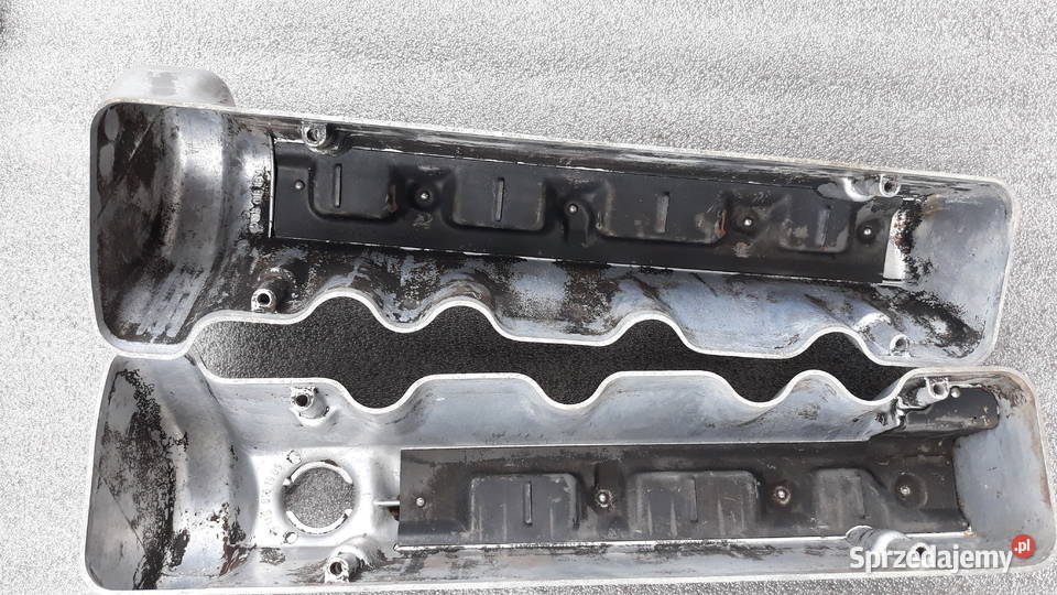 Mercedes W 109 W108 R 107 V8 Pokrywa zaworów