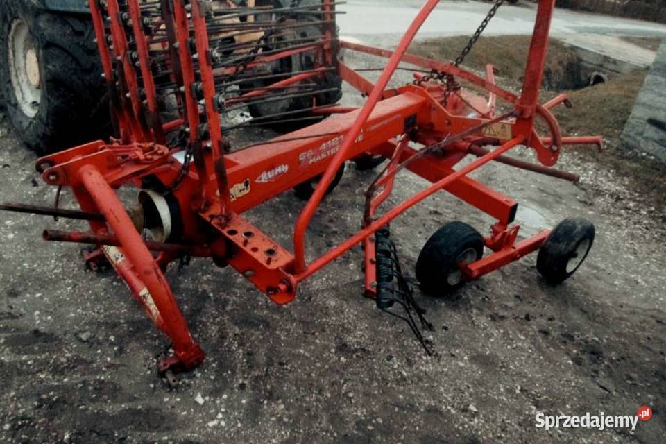 Zgrabiarka KUHN GA 4121 Busko-Zdrój