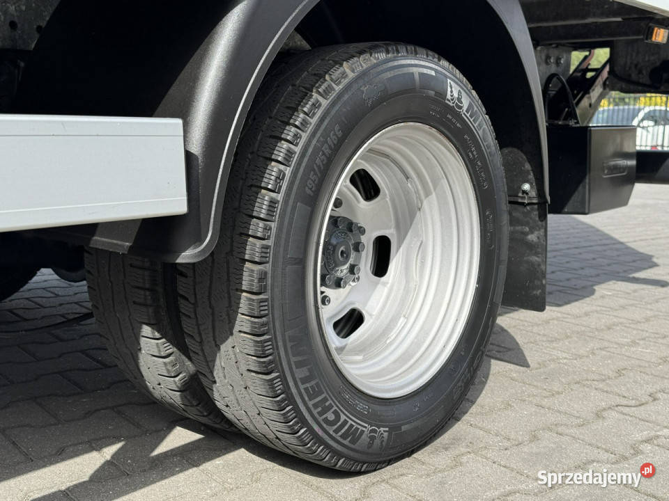 Iveco Daily 35C16 V Kontener Winda 750 Na Iveco Widełki