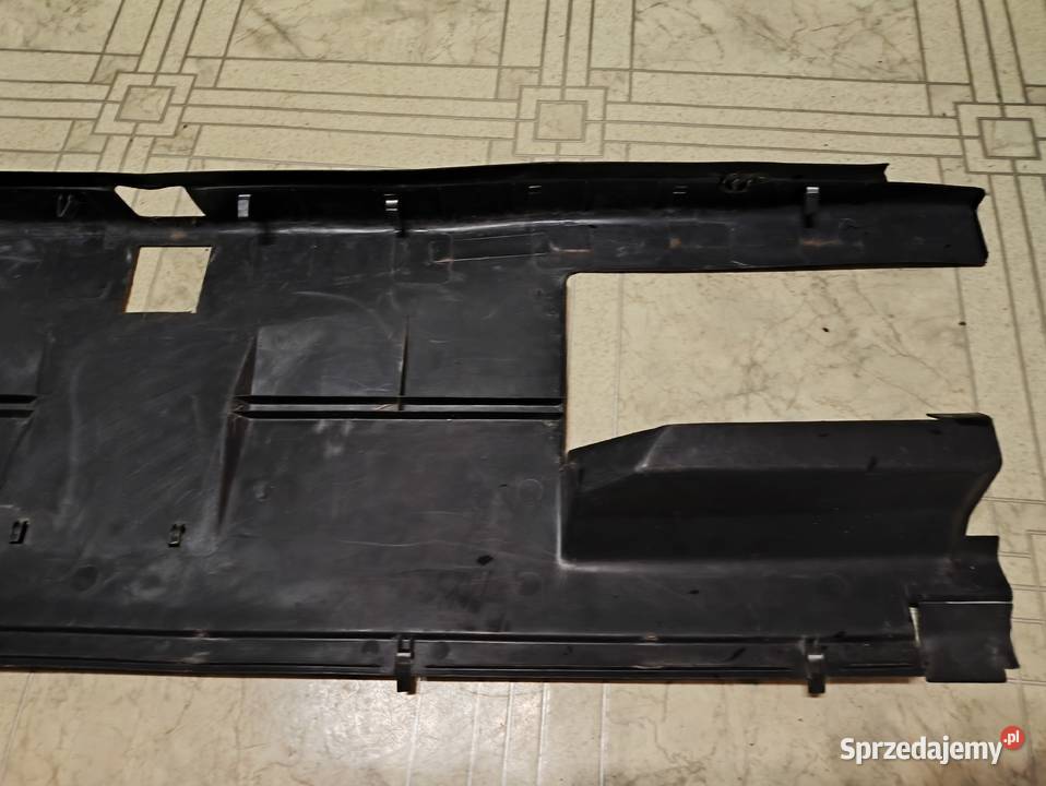 Mercedes 190 W201 osłona tylnej ścianki