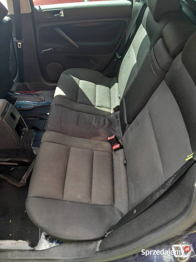 Passat b5 fl kombi tylna kanapa z fotelikami osobowe Pozostałe Świerzawa sprzedam