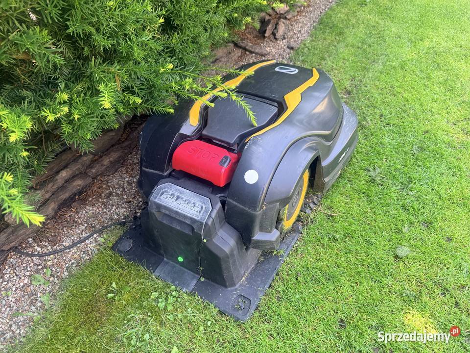Kosiarka robot koszący CUB CADET XR5 1000 Chwaszczyno