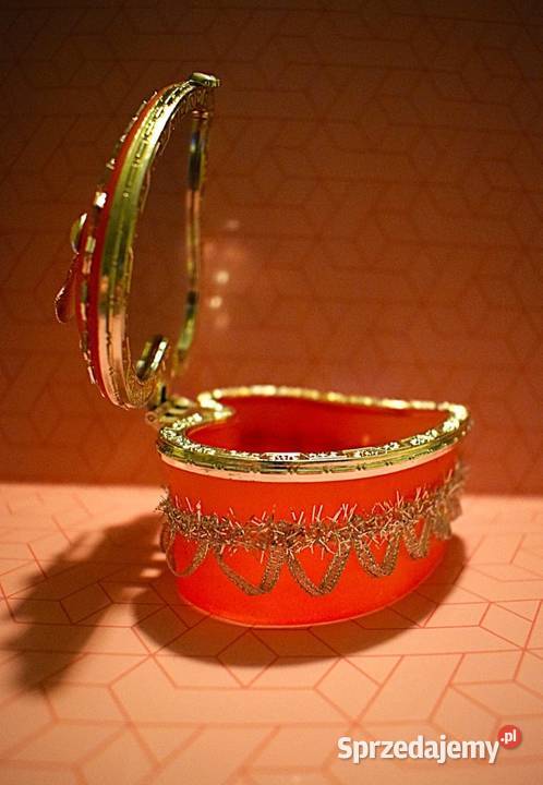 Szkatułka w kształcie serduszka na biżuterię z Chełmno