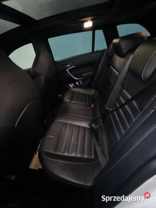 INSIGNIA COUNTRY TOUER 4X4 20NHT 250 benzyna+LPG Lublin