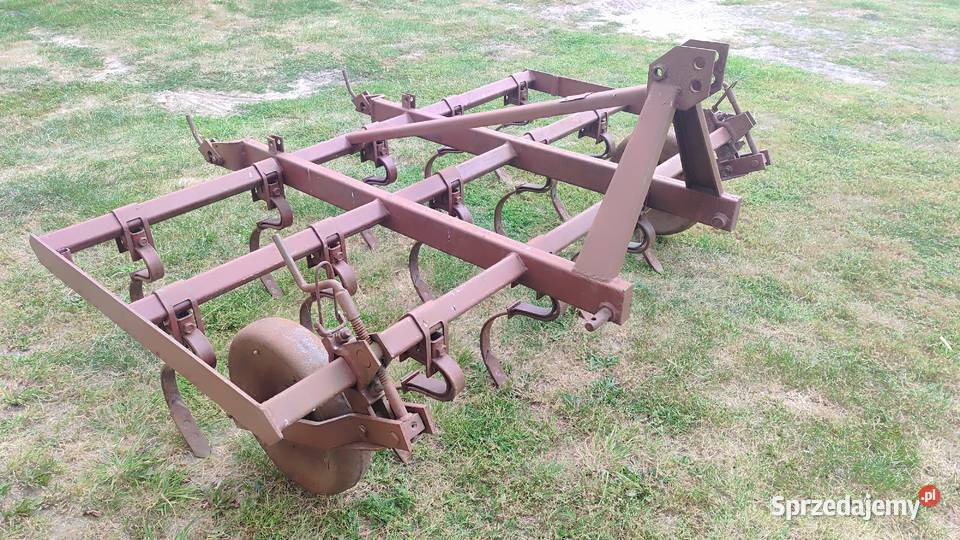 PŁug 3 skibowy Nowe elementy robocze Kultywator nieuszkodzony