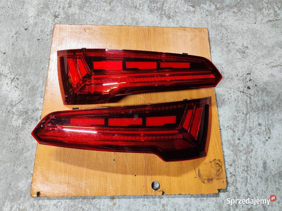 Lampy tył Audi Q5 2021 LED prawa lewa