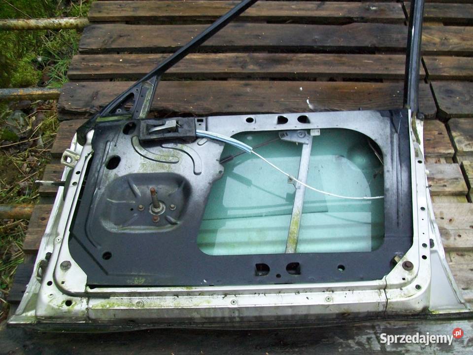 Audi 100 C3 Cygaro Drzwi prawy przod przednie sprzedam
