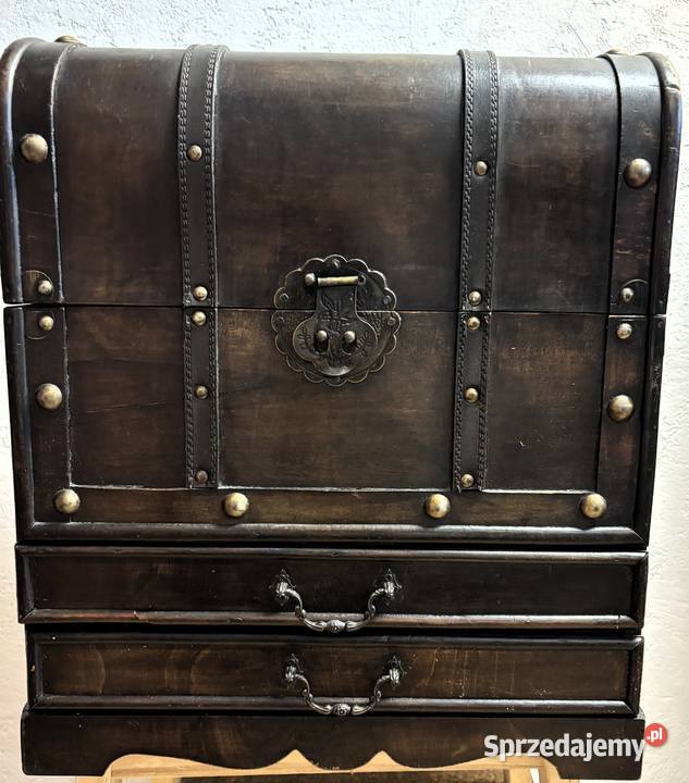 Praktyczny kufer na Majówkę
