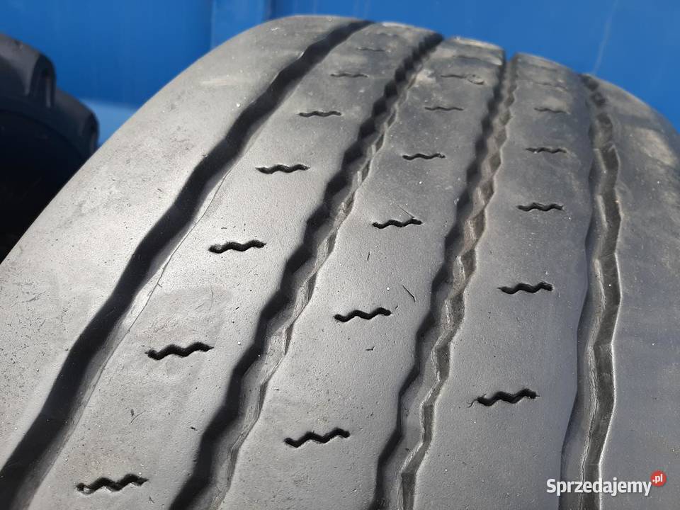 Opona używana ciężarowa 31580R225 BARUM BF 200 Zaścianki