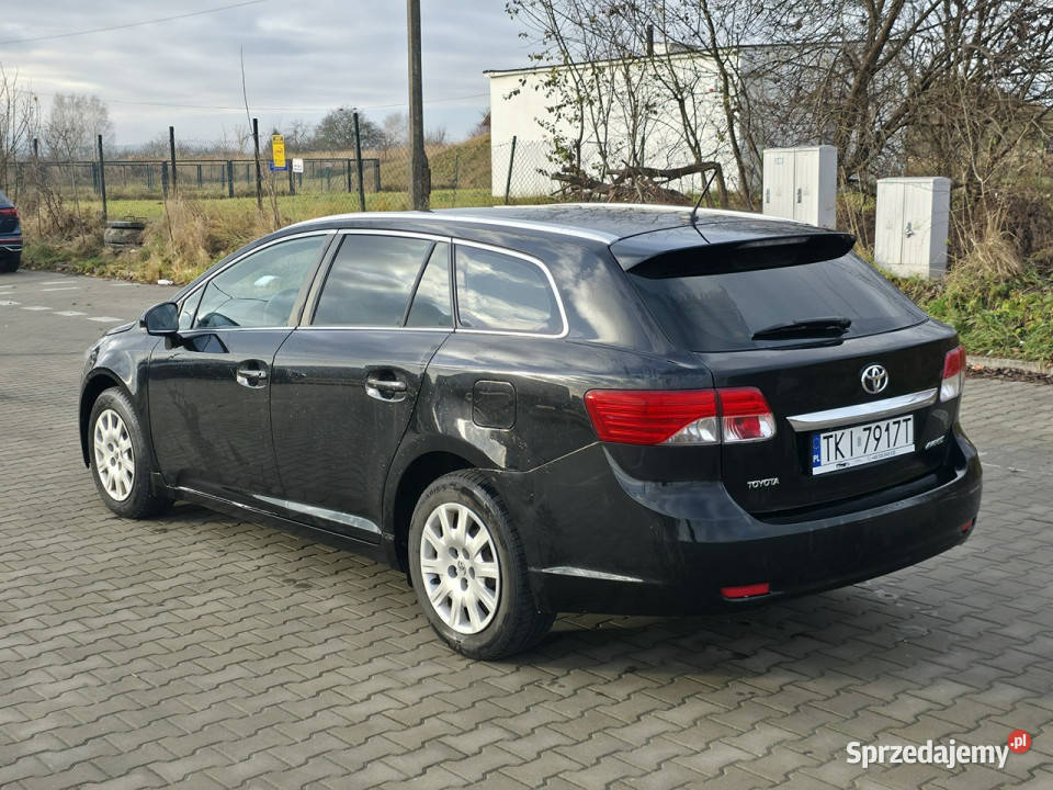 Toyota Avensis 18 Benzyna Serwisowany Gwarancja przyciemniane szyby Piekoszów