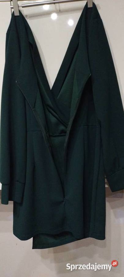 Sukienka w kolorze ciemnozielonym