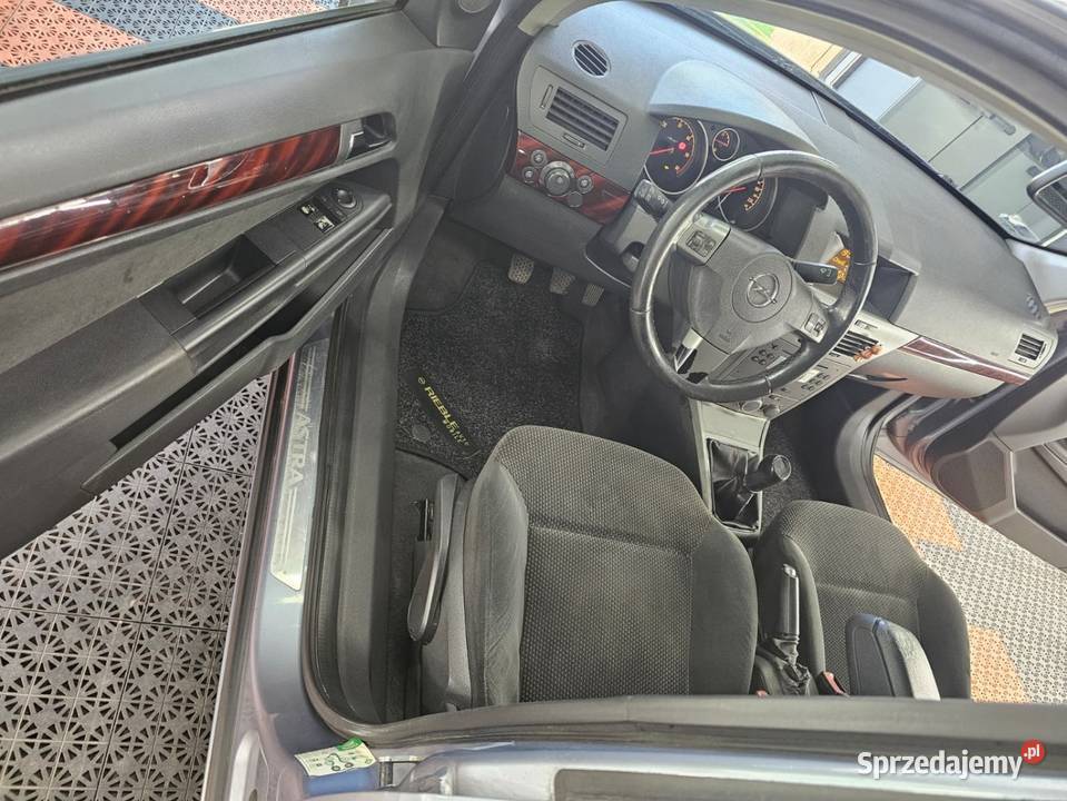 Astra H 17 cdti Hatchback Zacisze sprzedam