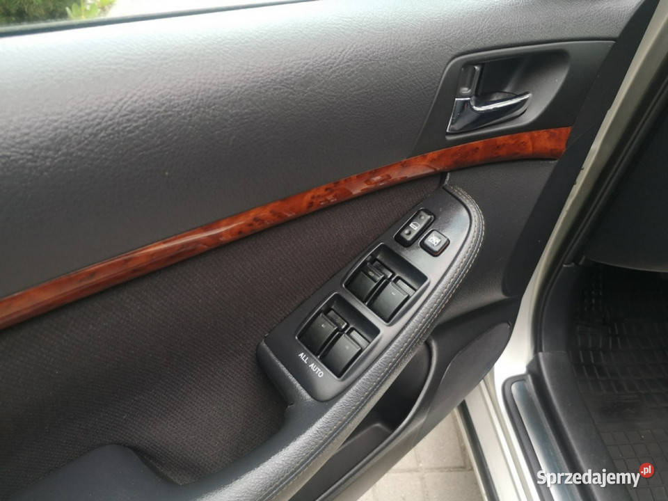 Toyota Avensis 20 D4D 116 Klimatronic Nawi Avensis Strzegom
