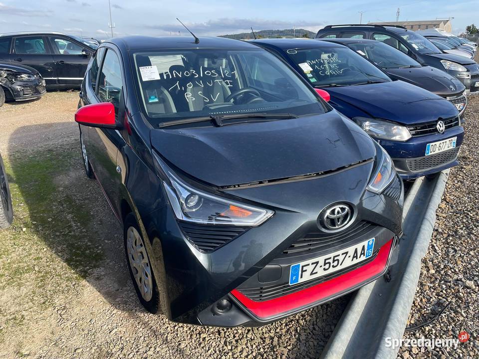 TOYOTA Aygo 1.0 VVTi 72 X-Play FZ557