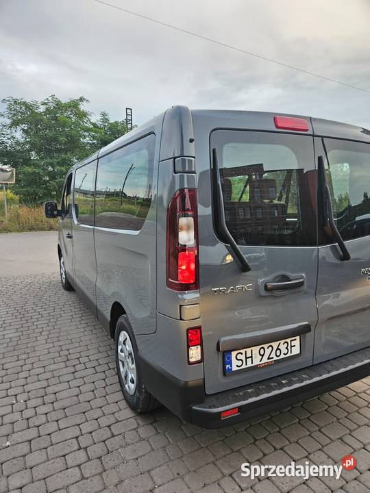 RENAULT Trafic Blue dCi 150 Euro 6 Trafic Kombi Warszawa