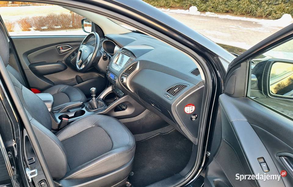 Hyundai ix35 16 135 benzyna z Niemiec serwis ASO nieuszkodzony Oksa sprzedam