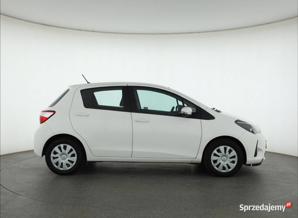 Toyota Yaris 15 Dual VVTi wielofunkcyjna kierownica Piaseczno