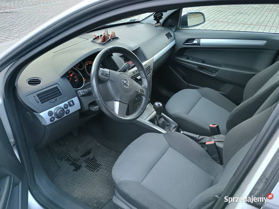 Opel Astra H 14 90 LPG Astra Racibórz