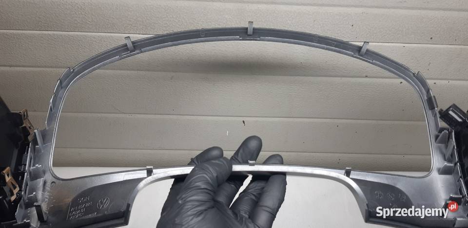OBUDOWA DEKOR RAMKA ZEGARÓW VW TOUAREG 7P Mielęcin