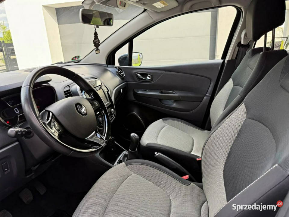 Renault Captur 09i 90 NAVIGACJA Ledy Key Less Go Rok produkcji 2017 Radom