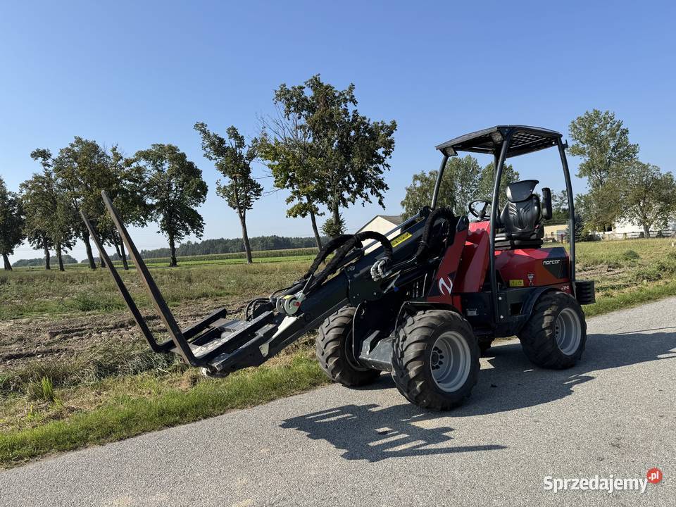 Ładowarka Kołowa Teleskopowa Norcar A7240 Kramer