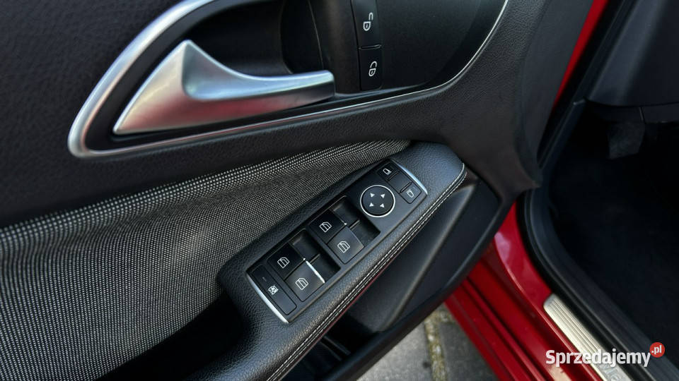 Mercedes A 200 2015 Benzyna Czerwony Kubełkowe pomorskie Gdynia sprzedam