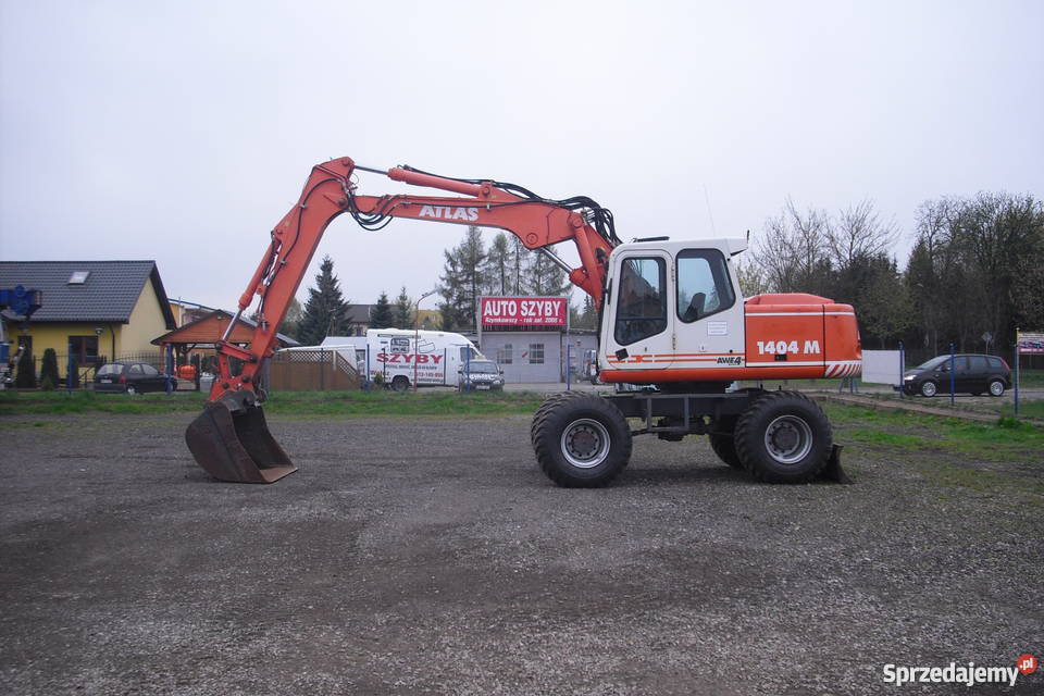 Prace ziemne Koparka wywrotka piasek żwir Wałcz