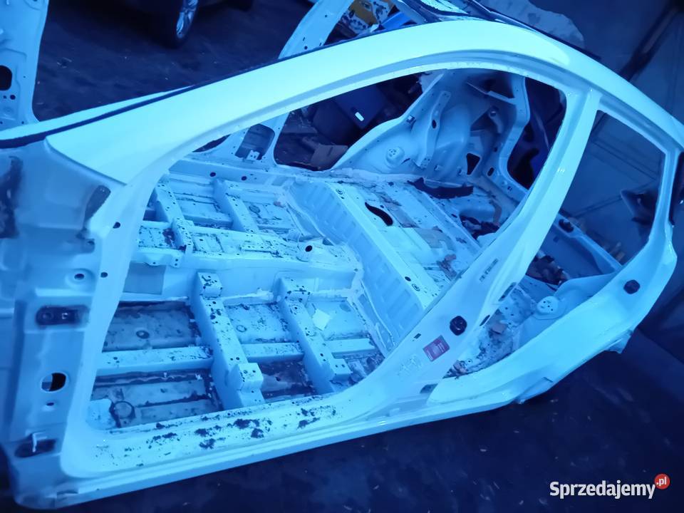 Nissan qashqai qab j11 Dachćwiartkapróg wannapas świętokrzyskie Skarżysko-Kamienna sprzedam