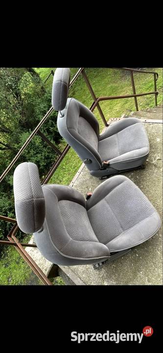 Siedzenia Toyota Corolla I komplet Głuszyca Górna sprzedam