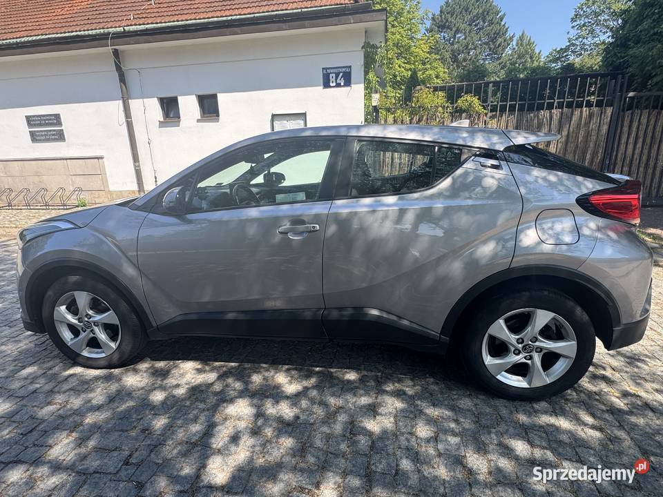 Toyota CHR Salon Warszawa
