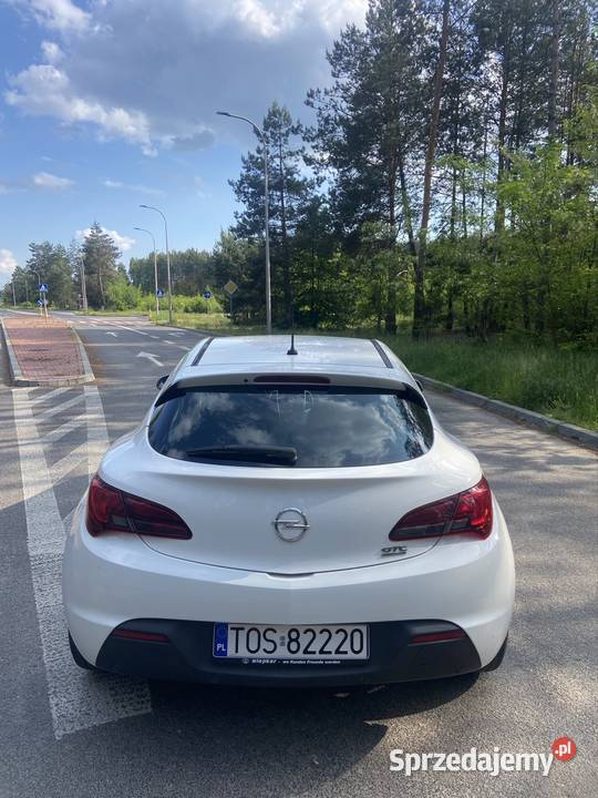 Sprzedam Opla astrę GTC 2013r nieuszkodzony Ostrowiec Świętokrzyski