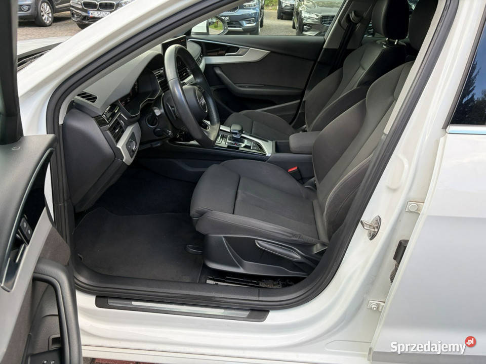 Audi A4 Avant 20 150 Licznik cyfrowy Podgrzewane relingi dachowe Lipówki