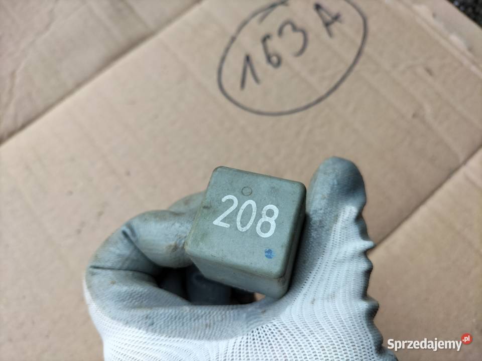 PRZEKAŹNIK AUDI 208 8A0951253B sprzedam
