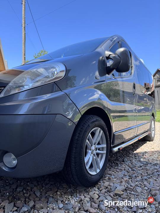 Vivaro Tour 8 osób Zadbany Prywatny nie Handlarz sprzedam